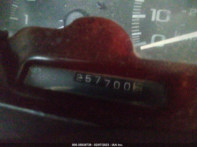 GMC Denali 1999 1GKEK13R3XR911479 Image 8