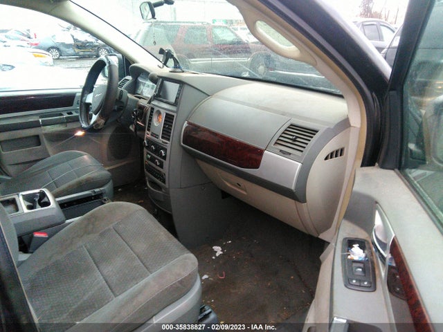 2A4RR5D13AR468190 Chrysler Town & Country Touring