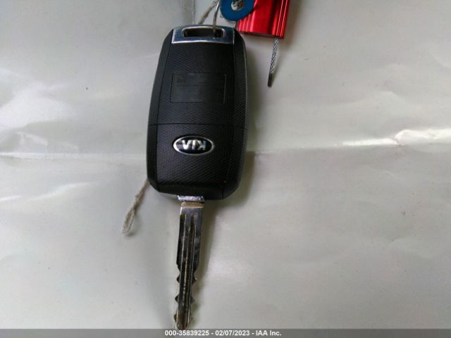 3KPFK4A76JE282080 KIA FORTE LX