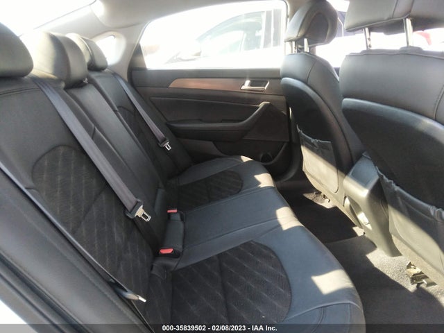 2016 Hyundai Sonata, VIN: 5NPE34AF2GH370581