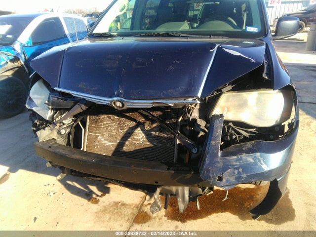 2A8HR54P58R688021 Chrysler Town & Country Touring