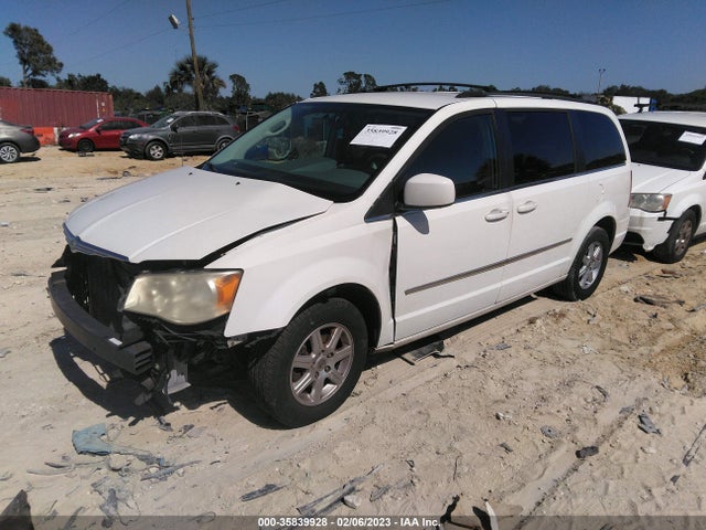 2A4RR5D12AR132269 Chrysler Town & Country