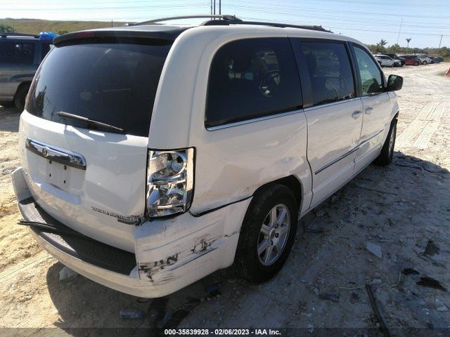 2A4RR5D12AR132269 Chrysler Town & Country