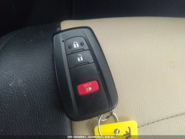 Toyota PRIUS XLE 2019 JTDKARFU7K3099499 Image 3