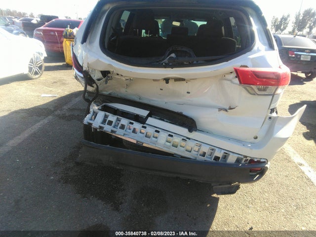 Toyota Highlander Le 2019 5TDZARFH0KS059037 Image 8
