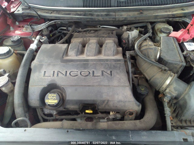 Lincoln MKT 2010 2LMHJ5AR9ABJ20261 Image 11