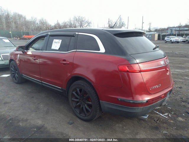 Lincoln MKT 2010 2LMHJ5AR9ABJ20261 Image 4