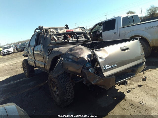 Toyota Tacoma Prerunner 2015 5TFJU4GN2FX075722 Image 3