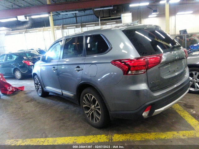 JA4AD2A31JJ004481 Mitsubishi Outlander Es