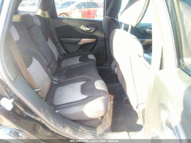 1C4PJLCB4JD539015 Jeep Cherokee Latitude