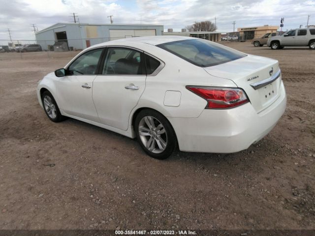 1N4AL3AP3FC142011 Nissan Altima 2.5 S