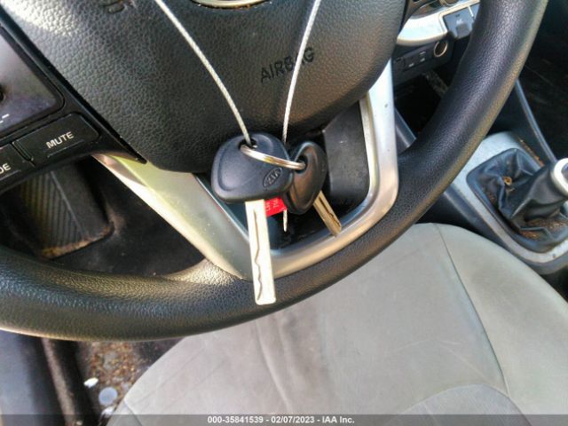 KNADM4A36G6663650 KIA RIO LX