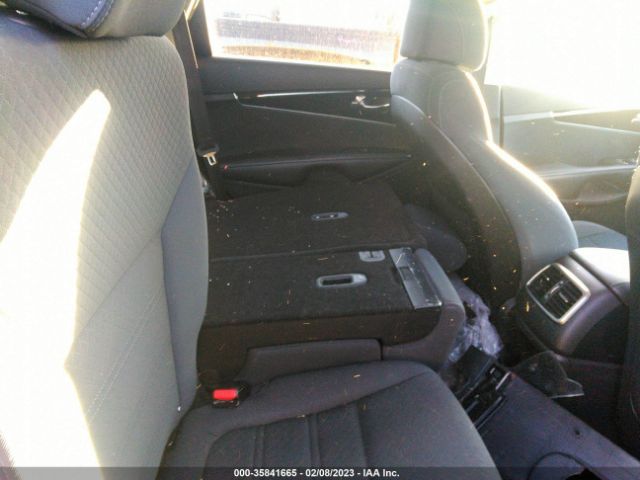 5XYPGDA36HG323288 KIA SORENTO LX