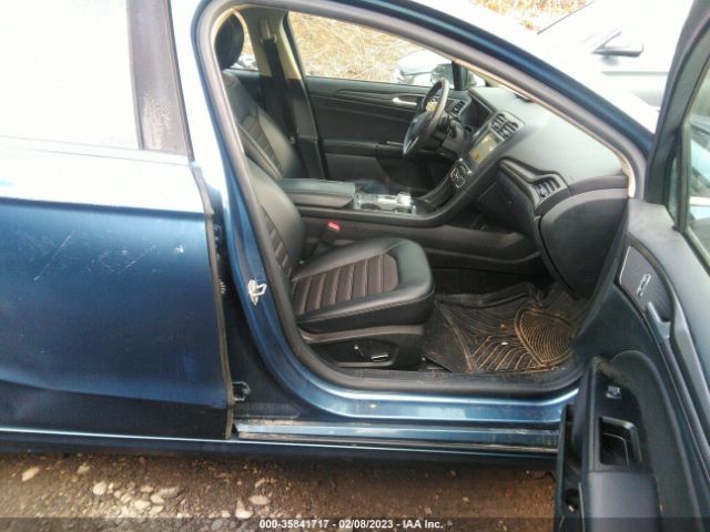 3FA6P0HD0JR256109 Ford FUSION SE