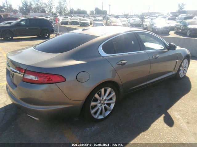 SAJWA0GB5BLR85641 Jaguar XF PREMIUM