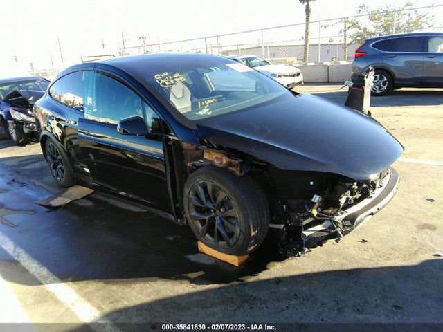 2022 Tesla Model X, VIN: 7SAXCAE58NF345899