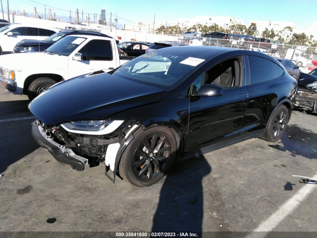 2022 Tesla Model X, VIN: 7SAXCAE58NF345899