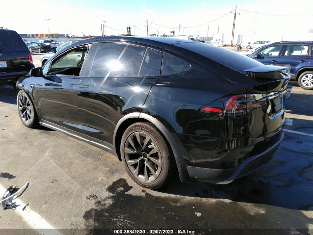 2022 Tesla Model X, VIN: 7SAXCAE58NF345899