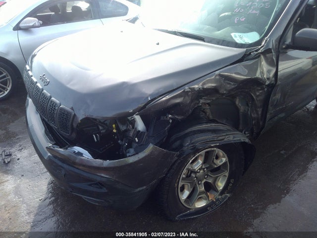 2019 Jeep Cherokee, VIN: 1C4PJMBX7KD369205