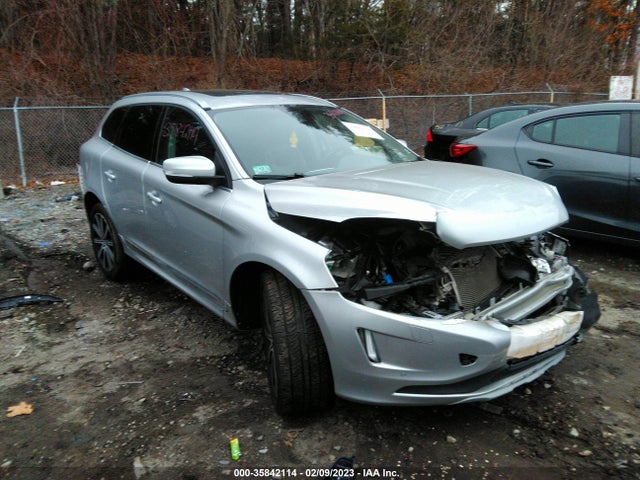 2017 Volvo XC60, VIN: YV449MRU3H2121462
