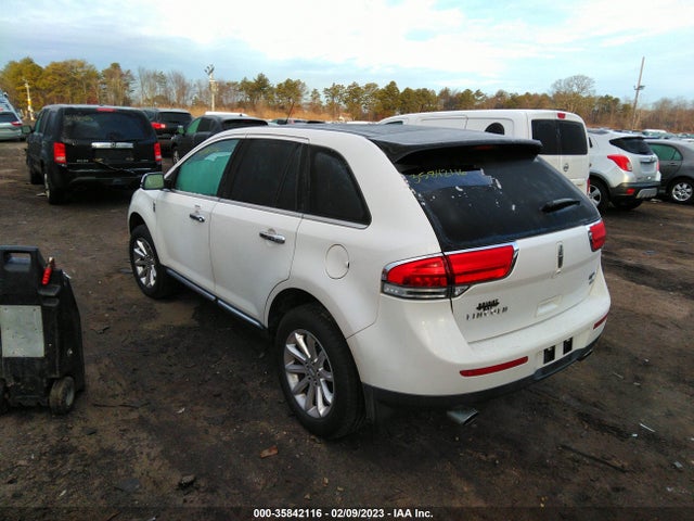 Lincoln MKX 2014 2LMDJ8JK5EBL14682 Image 3