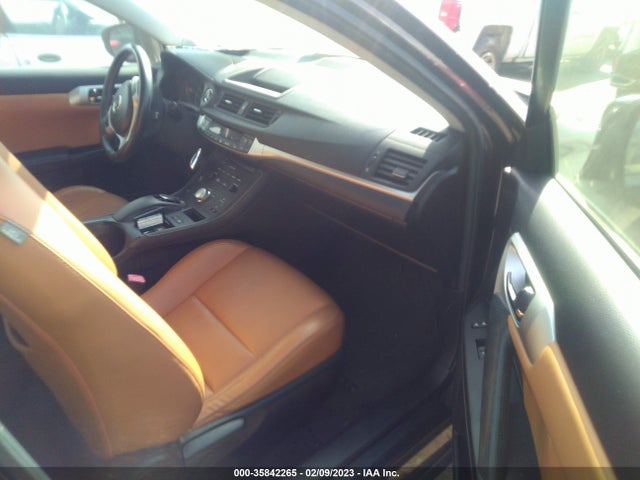 Lexus CT 200H 2012 JTHKD5BH7C2066534 Image 5