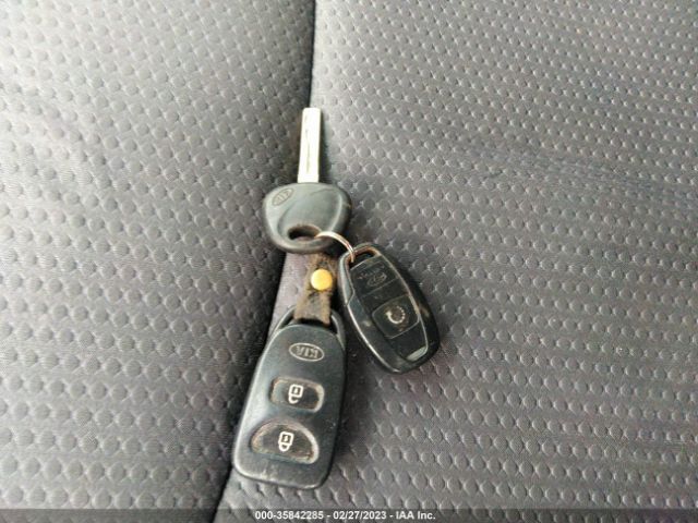 5XYKTDA60CG301599 KIA SORENTO LX