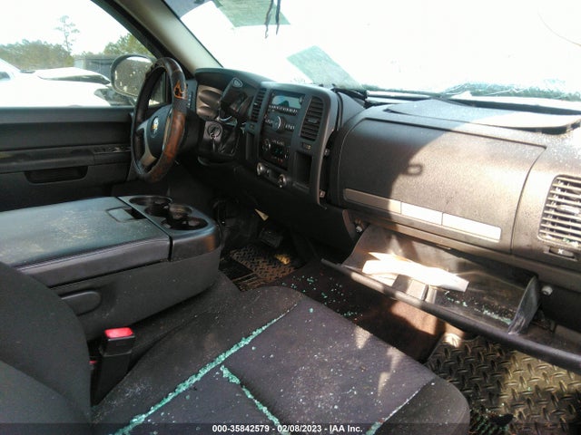 2011 CHEVROLET SILVERADO 1500 LT VIN: 1GCRCSE09BZ127475