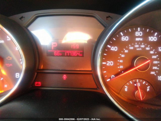 KNDMB5C12G6146453 KIA SEDONA LX