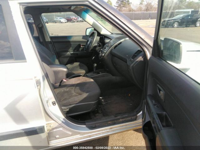 KNDJT2A23A7702183 KIA SOUL +