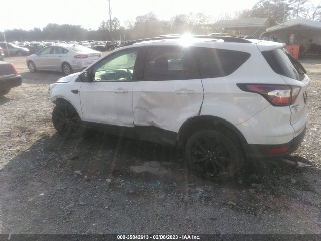 2017 FORD ESCAPE SE VIN: 1FMCU9GD3HUD56005