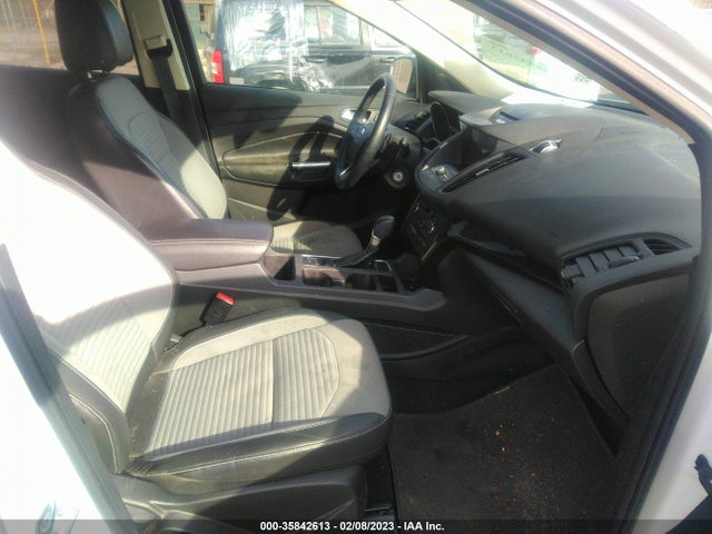 2017 FORD ESCAPE SE VIN: 1FMCU9GD3HUD56005