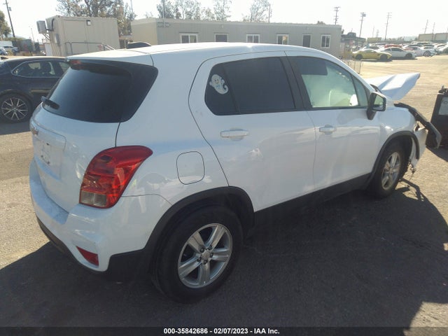 Chevrolet TRAX LS 2021 KL7CJKSB0MB308152 Image 4