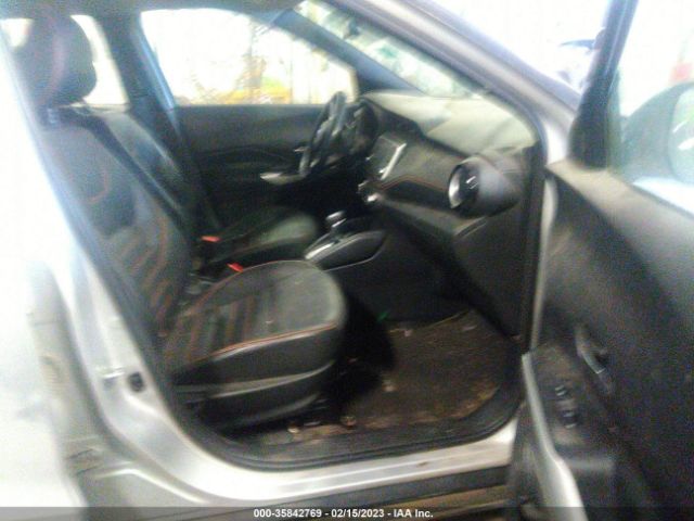 3N1CP5CU5JL520139 Nissan KICKS SR