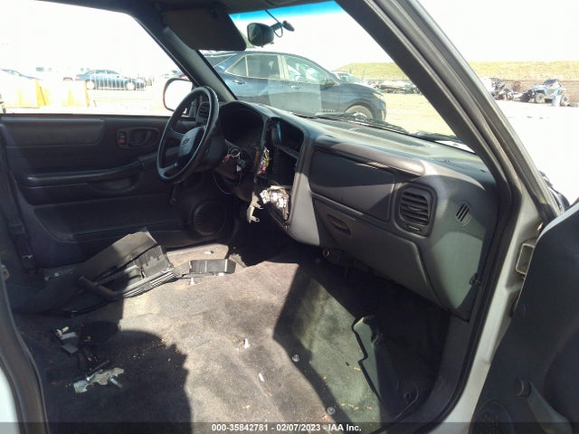 2003 CHEVROLET S-10 LS VIN: 1GCCS14H438262235