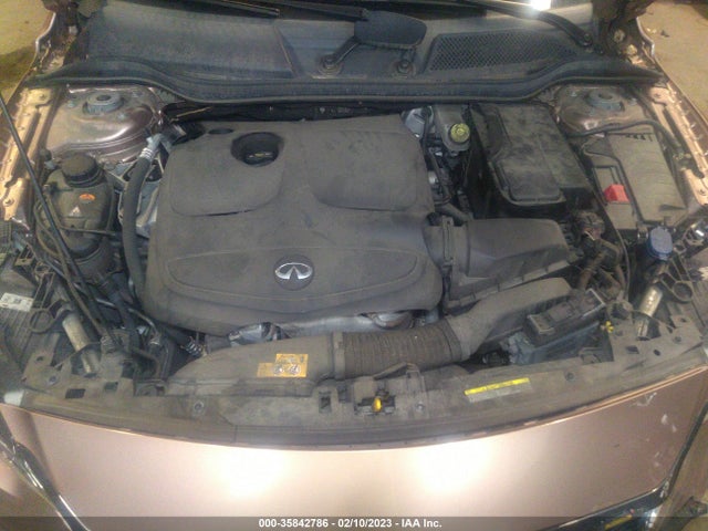 2017 Infiniti QX30, VIN: SJKCH5CR2HA020346