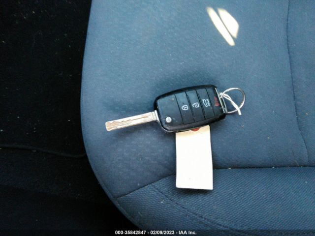 5XXGM4A76FG443878 KIA Optima Lx