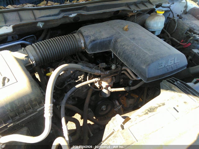 2016 Ram 1500, VIN: 1C6RR6FG4GS142328