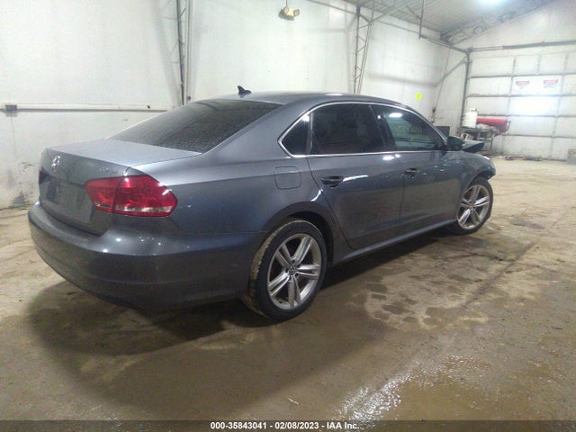 1VWBV7A33FC034420 Volkswagen Passat 2.0l Tdi Se W/sunroof