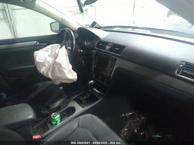 1VWBV7A33FC034420 Volkswagen Passat 2.0l Tdi Se W/sunroof