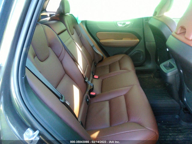2021 Volvo XC60, VIN: YV4102RK2M1881463
