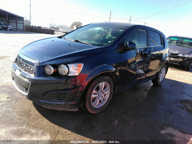 Chevrolet Sonic Lt Auto 2015 1G1JC6SH0F4200436 Image 2