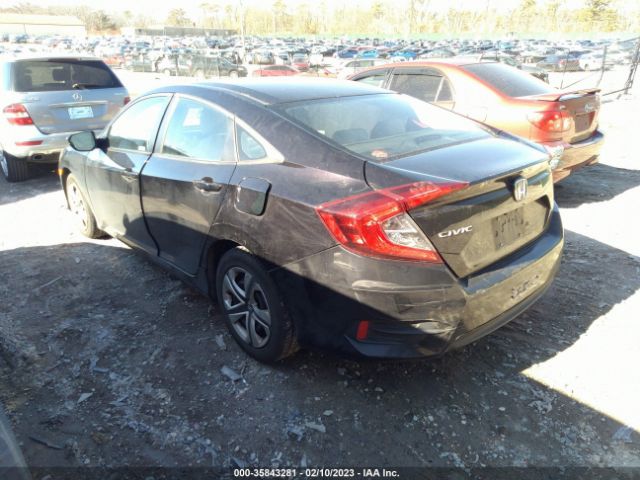 19XFC2F52JE209670 Honda Civic Sedan Lx