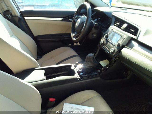 19XFC2F52JE209670 Honda Civic Sedan Lx