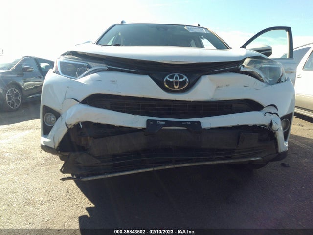 Toyota Rav4 Xle 2017 JTMRFREV1HD215020 Image 7