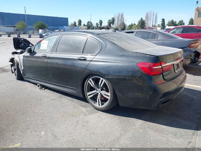2019 BMW 740I WBA7E2C54KB218563 Photo 2