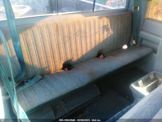 1989 CHEVROLET GMT-400 C2500 VIN: 2GCFC29K3K1125101