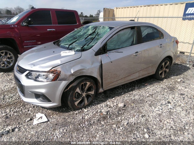 Chevrolet Sonic Premier 2018 1G1JF5SB8J4135664 Image 2