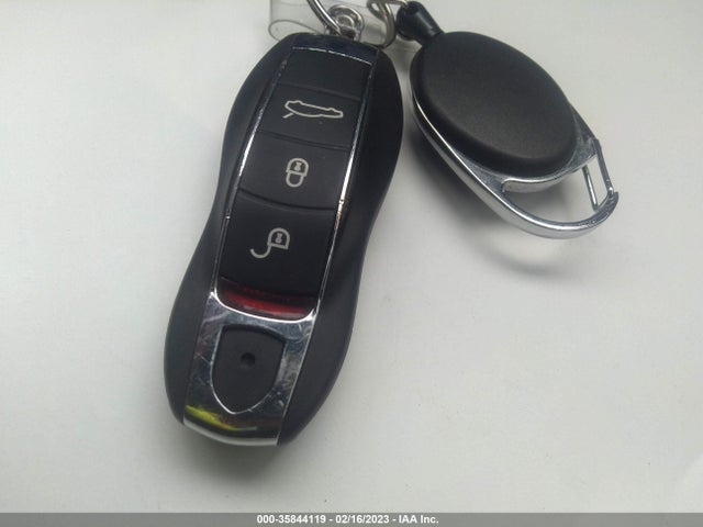 2015 Porsche Macan, VIN: WP1AB2A54FLB74213