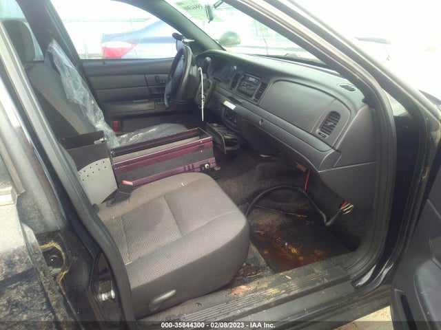 2006 FORD POLICE INTERCEPTOR BASE/BASE W VIN: 2FAFP71W46X117159